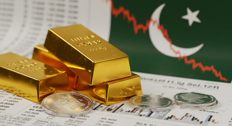 Gold Prices Fall by Rs5,900 Per Tola in Pakistan Amid Global Decline
